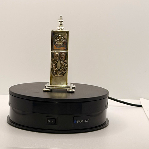 Vintage metal table lighter - table,