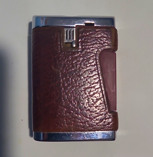 Ronson comet lighter needs - lighter,